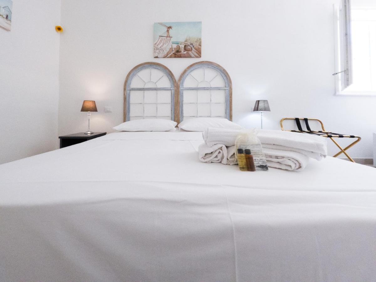 Poggiamico Guest House Фавиняна Екстериор снимка